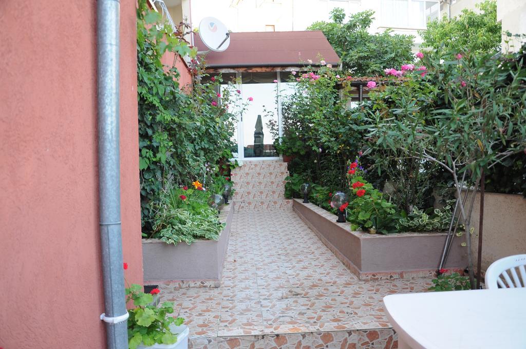 Hotel Babeva Sveti Vlas Εξωτερικό φωτογραφία